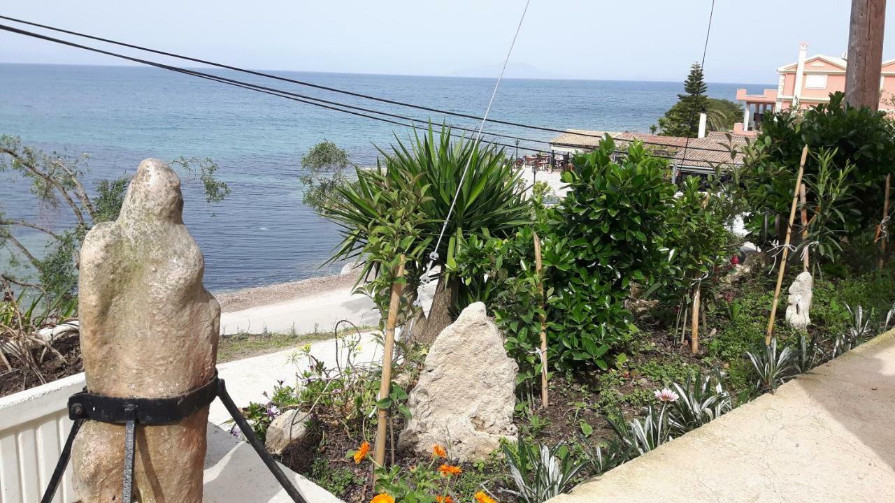 George's Sea View Apartament Mesongí
